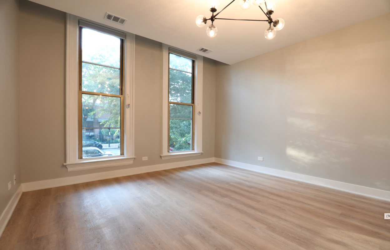 901 – 905 S Laflin